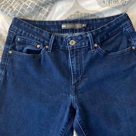 Levi’s Cropped Ankle Length Jeans - Picture 2 of 6